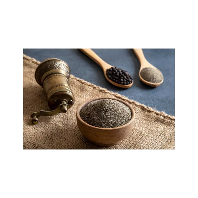 Organic fairtrade ground black pepper PGI from Kampot - direct prod...
